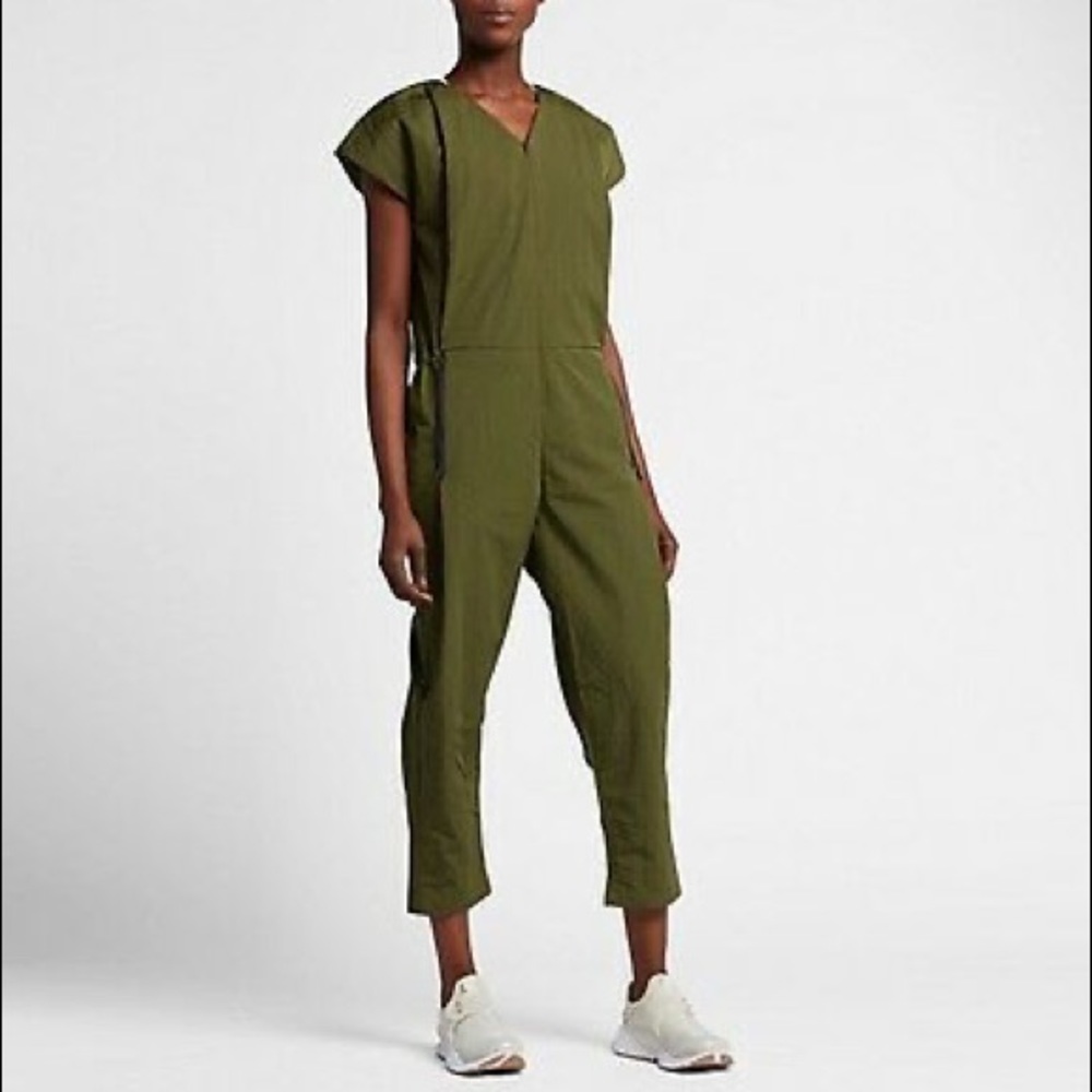 Nike Women’s Bonded Jumpsuit
